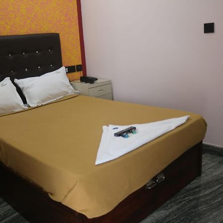 Hotel Wayanad Stay กัลปัตตา ภายนอก รูปภาพ