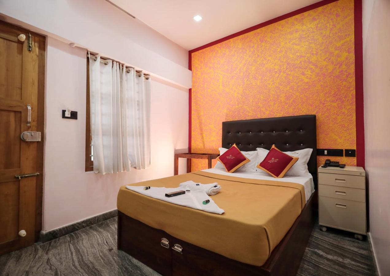 Hotel Wayanad Stay กัลปัตตา ภายนอก รูปภาพ