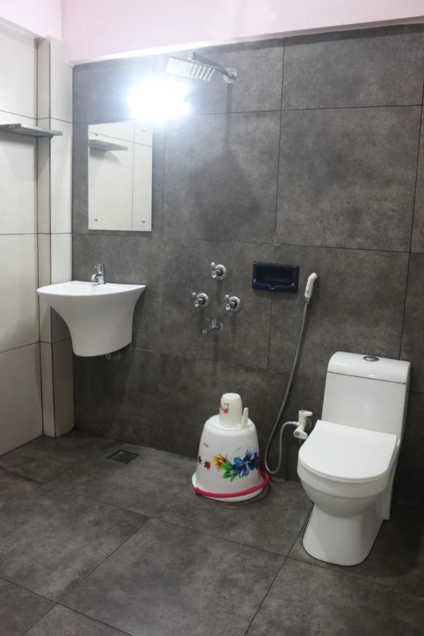 Hotel Wayanad Stay กัลปัตตา ภายนอก รูปภาพ