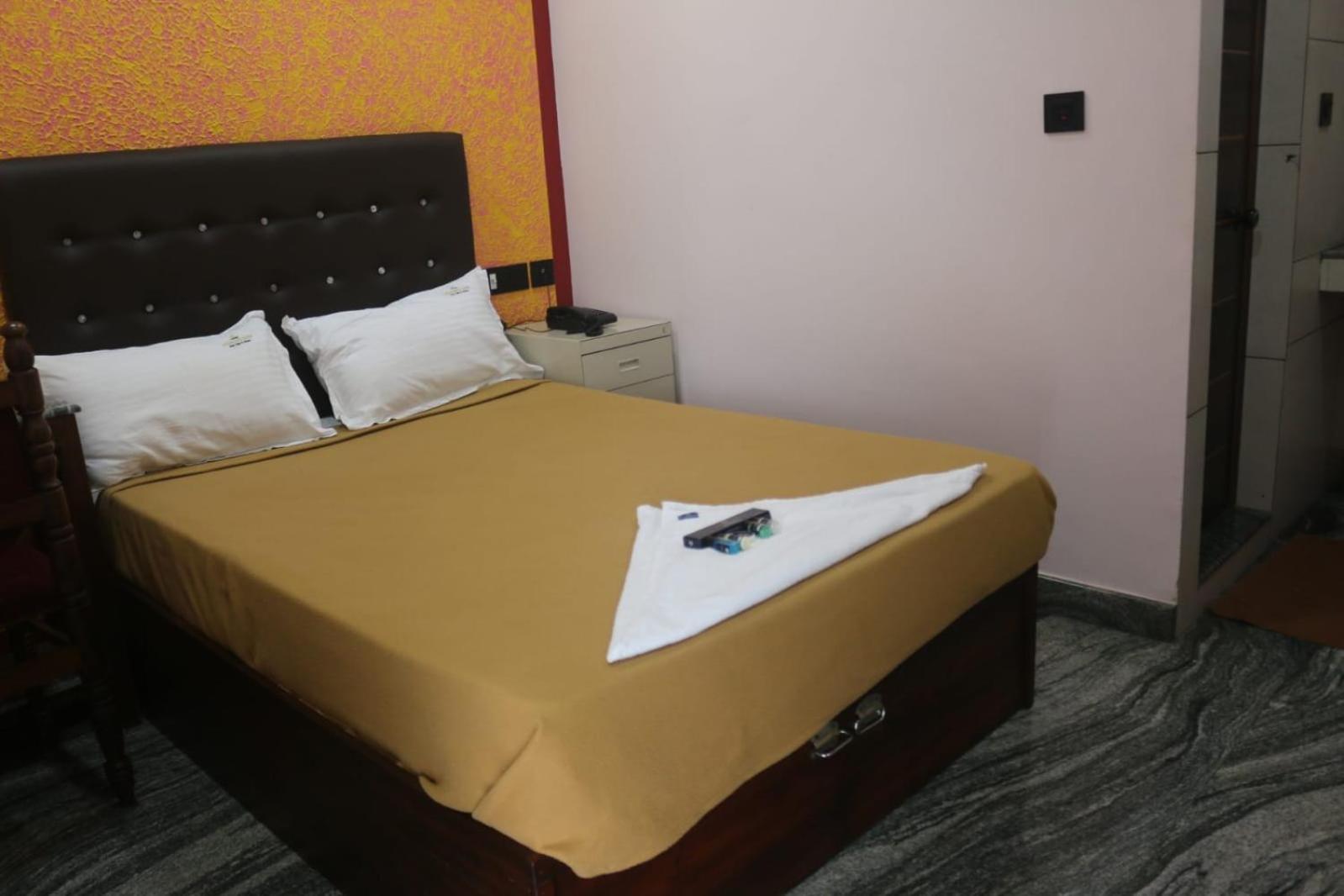 Hotel Wayanad Stay กัลปัตตา ภายนอก รูปภาพ